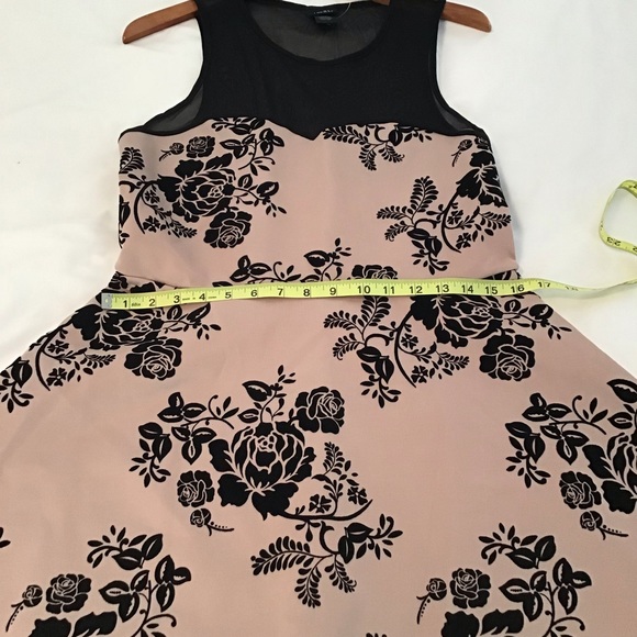 RUE21: midi length sleeveless tan black dress XL - Picture 6 of 10